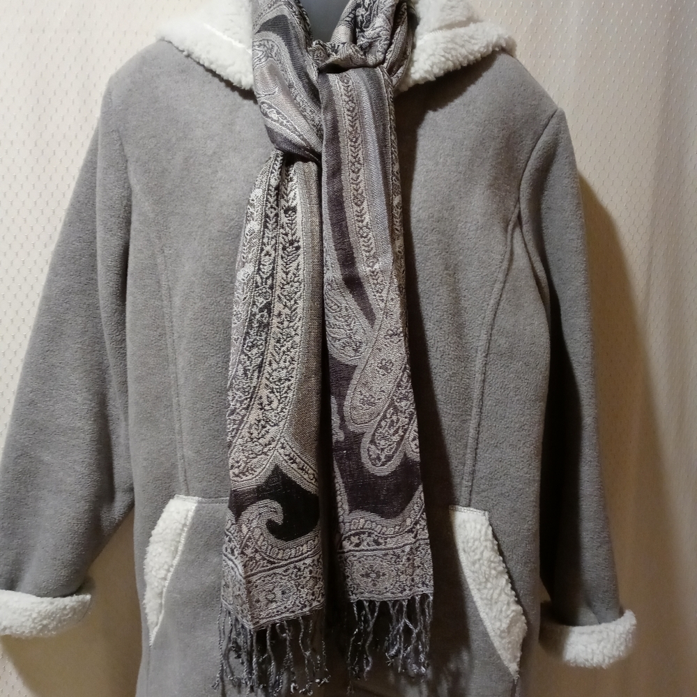 Ladies Jacket - Picture 3 of 4
